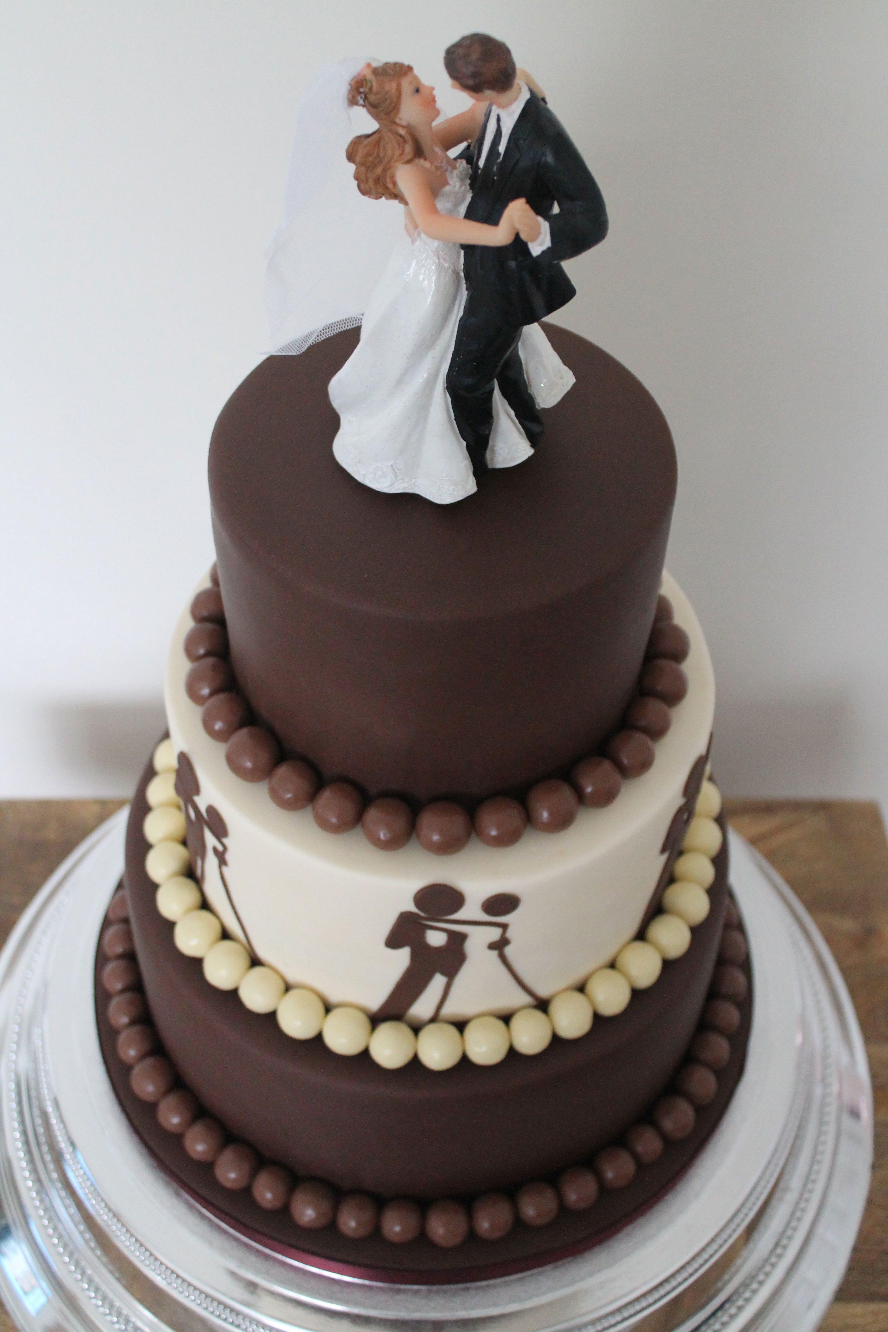 Chocolate Lover Ballroom Cake Chalming Cake Designs